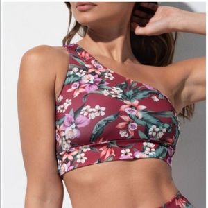 Rad pole wear one shoulder top